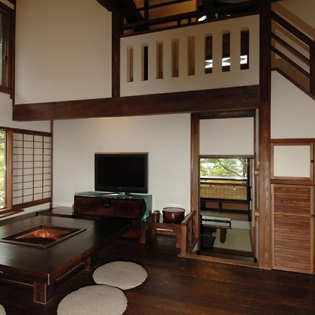 Katsuragi No Sato Hotell Takayama  Rum bild